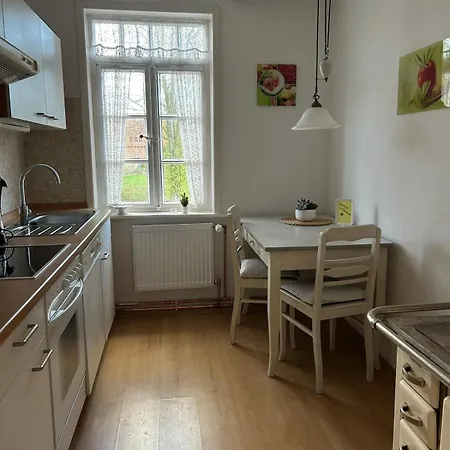 Appartement Zentral Und Ruhig, Charmante Altbauwohnung Helpsen