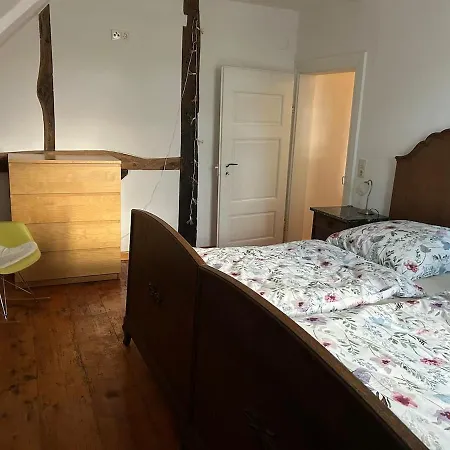 Appartement Zentral Und Ruhig, Charmante Altbauwohnung Helpsen